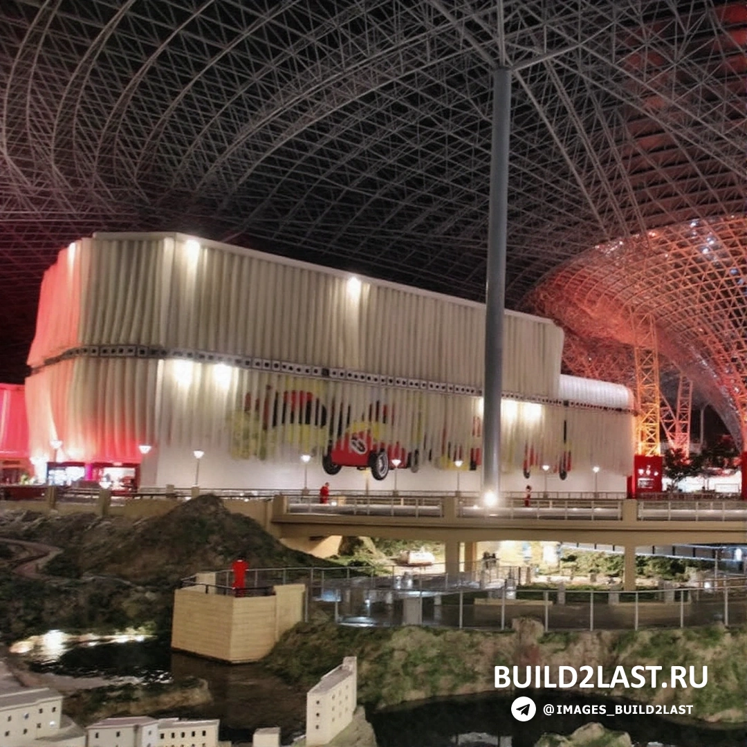      Ferrari World     -